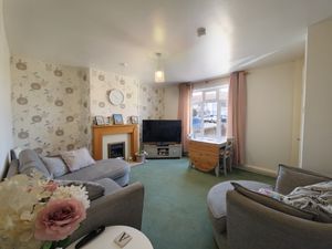 Sitting Room- click for photo gallery